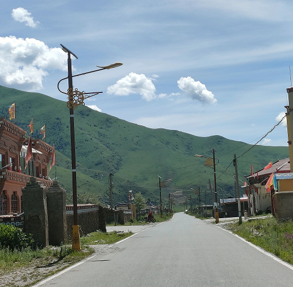 དབུལ་བྲལ་འགག་སྒྲོལ་སྲ་བརྟན་དུ་བཏང་ནསགྲོང་གསེབ་དར་རྒྱས་ལ་སྐུལ་འདེད་གཏོང་།