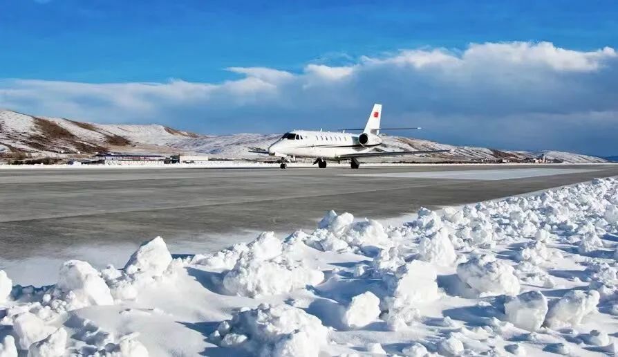 ཧུང་ཡོན་ནས་ལྷ་སའི་བར་གྱི་མཁའ་ལམ་དེ་རིང་ནས་ཤར་གཏོང་སླར་གསོ་བྱས།