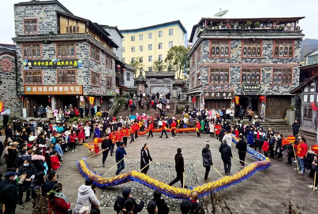 ལོ་སར་སྐབས་ཝུན་ཁྲོན་རྫོང་གི་ལྗོངས་སྐོར་ཁྲོམ་ར་ཇེ་ལེགས་སུ་སོང་།