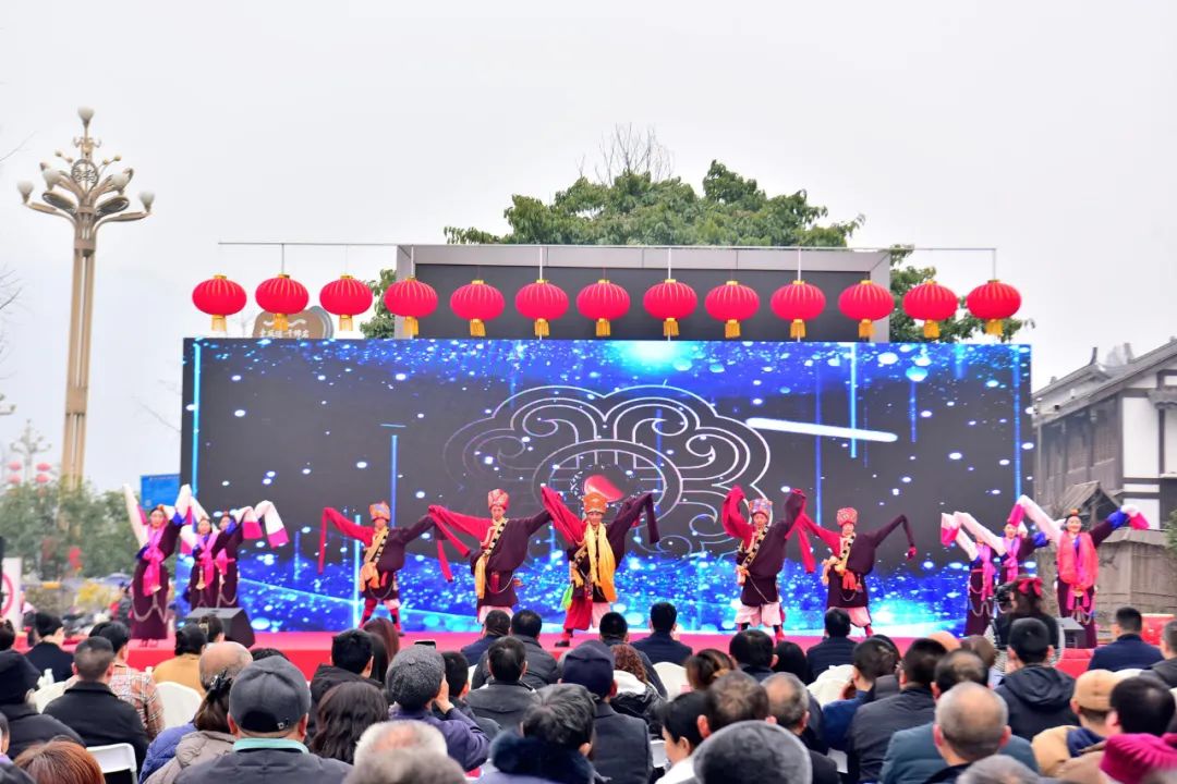 རྫོང་གཉིས་ཀྱིས་ལྒང་ཞུ་དུས་ཆེན་ལ་བྱེད་སྒོ་འདི་འདྲ་སྤེལ།