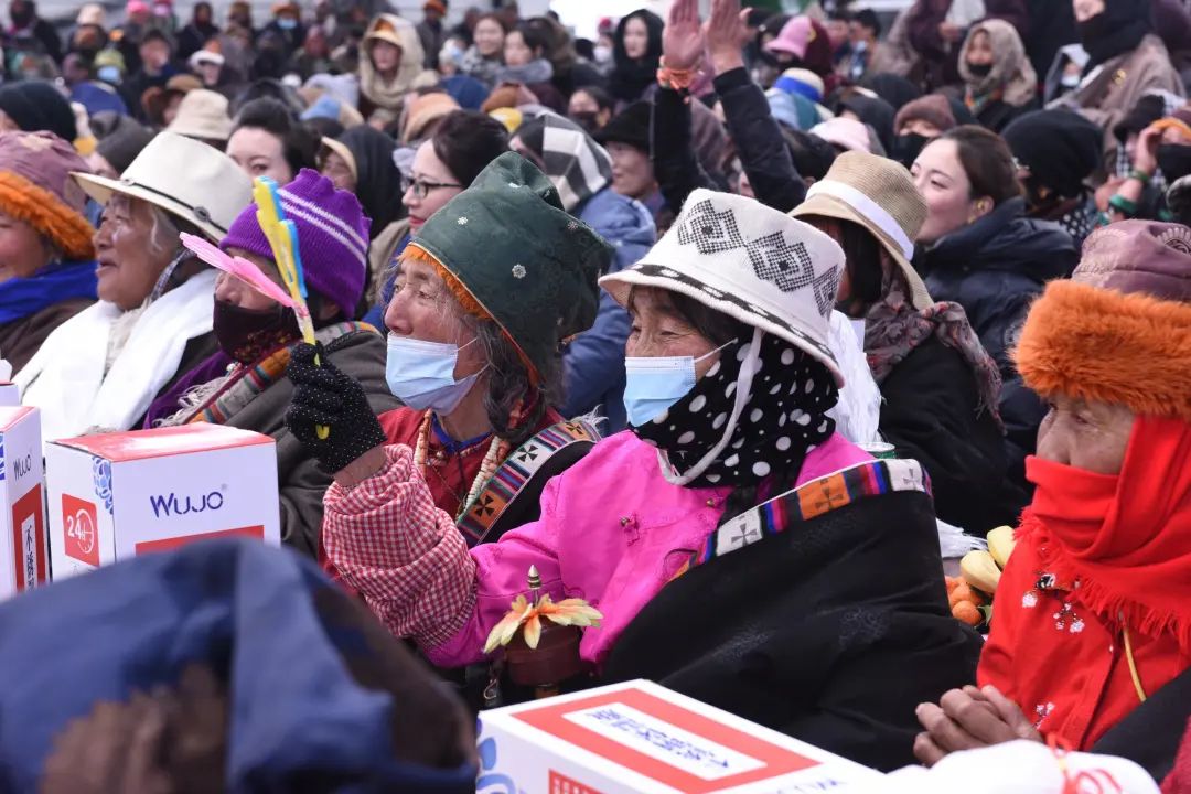 ཧུང་ཡོན་རྫོང་གིས་བུད་མེད་དུས་ཆེན་གྱི་བྱེད་སྒོ་སྤེལ།
