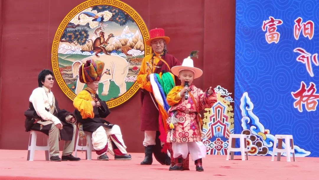 གེ་སར་རྒྱལ་པོའི་འཁྲུངས་ཡུལ་དུ་གེ་སར་རིག་གནས་ཀྱི་གཟི་འོད་འཕྲོས།