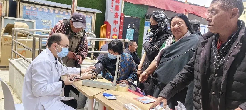 མཛོད་དགེ་རྫོང་ཚན་རྩལ་མཐུན་ཚོགས་ཀྱིས་ཚན་རིག་ལ་དགའ་ཞིང་ཚིན་རིག་ལ་བརྩི་མཐོང་བྱེད་ཅེས་པའི་རྒྱལ་ཡོངས་ཚན་རྩལ་བྱེད་སྒོའི་གཟའ་འཁོར་གྱི་དྲིལ་སྒྲོག་བྱེད་སྒོ་སྤེལ།
