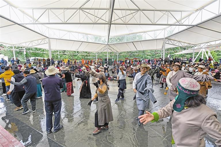 འཁྲུག་ཆ་དོད་པའི་ཞབས་བྲོ་འཁྲབ། འཚོ་བ་གསར་པ་ལོངས་སུ་སྤྱོད།