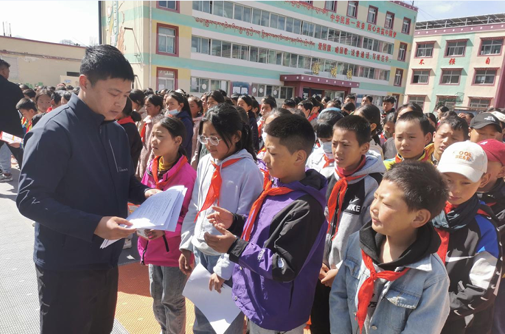 མཛོད་དགེ་རྫོང་གིས6.26རྒྱལ་སྤྱིའི་དུག་འགོག་དྲིལ་སྒྲོག་ཉིན་མོའི་བྱེད་སྒོ་སྤེལ།