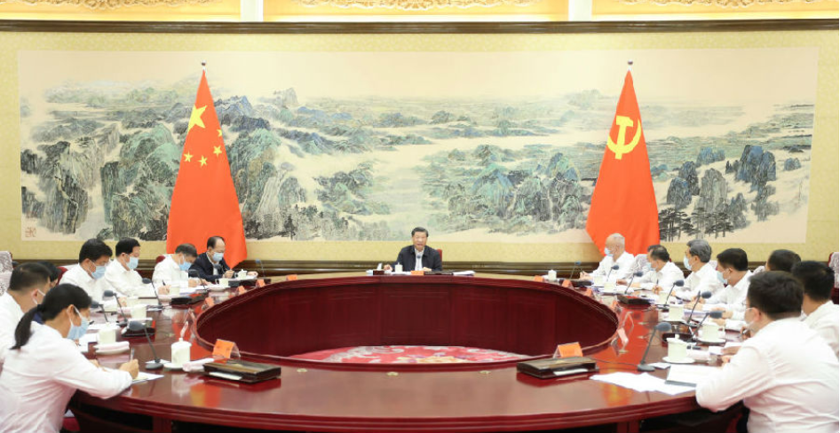 ཞི་ཅིན་ཕིང་གིས་སྡེ་ཚོགས་ཀྲུང་དབྱང་གི་སྐབས་གསར་པའི་འགོ་ཁྲིད་ཚན་ཁག་གི་ཁོངས་མི་མཉམ་སྡེབ་དང་གླེང་མོལ་གནང་བ།