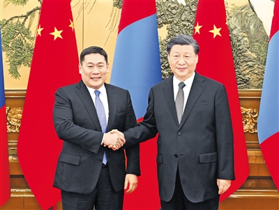ཞི་ཅིན་ཕིང་གིས་མོང་གོལ་རྒྱལ་ཁབ་ཀྱི་ཙུང་ལི་ཨའོ་ཡུན་ཨེར་ཏེང་དང་མཇལ་འཛོམས་གནང་བ།