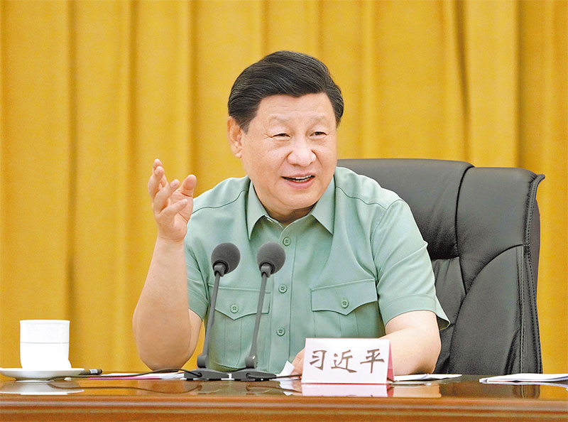 ཞི་ཅིན་ཕིང་གིས་བརྒྱད་གཅིག་གི་སྔ་ནུབ་ཏུ་ནུབ་རྒྱུད་འཐབ་ཁུལ་གྱི་མཁའ་དམག་ལ་གཟིགས་ཞིབ་གནང་སྐབས་ནན་གསུང་གནང་བ།