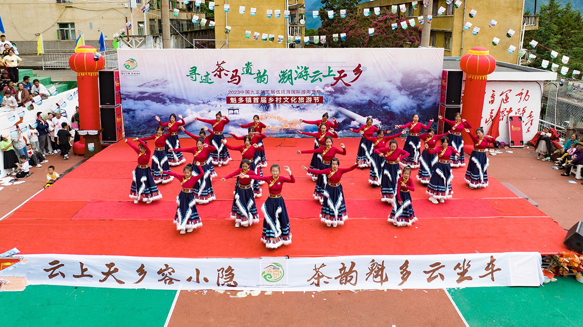 བརྒྱད་ཟིལ་རྫོང་གིས་རིག་གནས་ཡུལ་སྐོར་དུས་ཆེན་གྱི་བྱེད་སྒོ་སྤེལ།