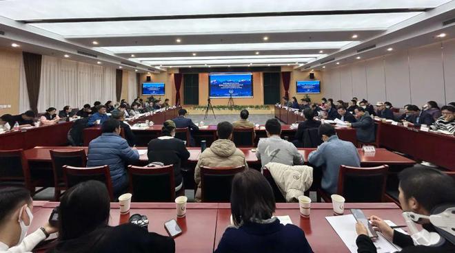 བོད་ལྗོངས་ཀྱི་ལོ་རྒྱུས་རིག་གནས་གླེང་སྟེགས་སྐབས་དང་པོ་འཚོགས་པ།