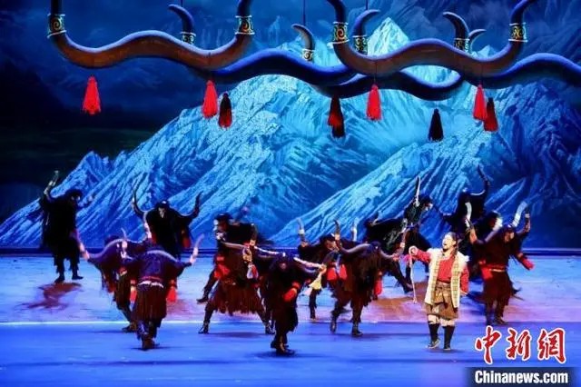 “ཀྲུང་གོའི་བོད་ལྗོངས་ཀྱི་རིག་གནས་གཟའ་འཁོར”ཤང་ཀང་དུ་གཉེར་བ།