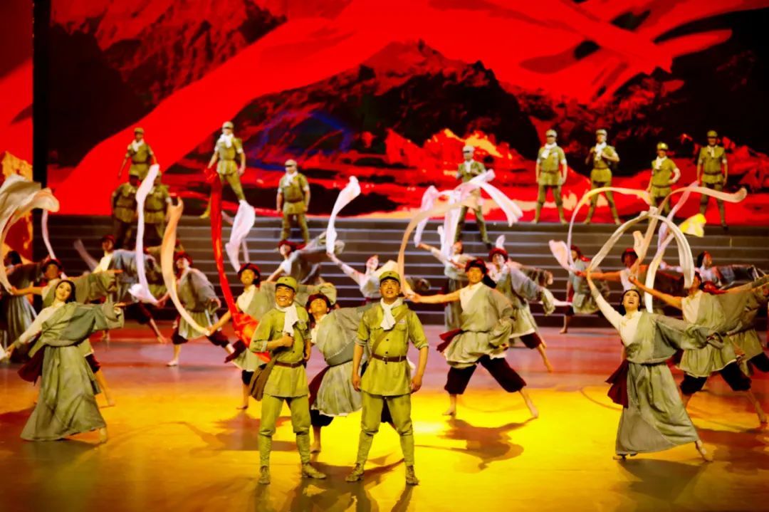 《རྒྱང་སྐྱོད། རྒྱང་སྐྱོད》ཅེས་པའི་གླུ་བྲོར་བྱ་དགའ་འདི་ཐོབ་ཡོད།
