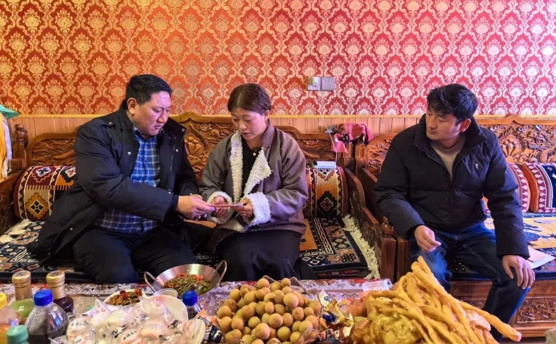 མཛོད་དགེ་རྫོང་བྱམས་མེ་གྲོང་རྡལ་གྱིས་ལོ་སར་ལ་འཚམས་འདྲིའི་བྱེད་སྒོ་སྤེལ། 