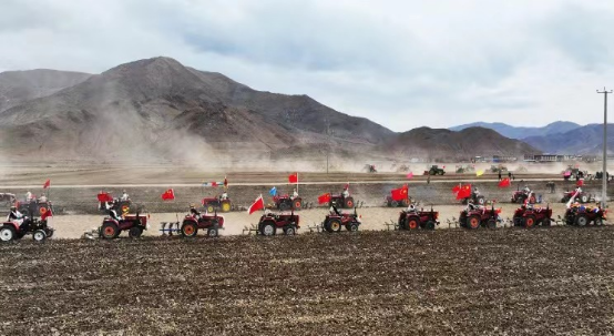 བོད་ལྗོངས་ཀྱི་ས་ཆ་ཁ་ཤས་སུ་རྨོས་གཉའ་གཅོག་པའི་མཛད་སྒོ་གཉེར་བ།