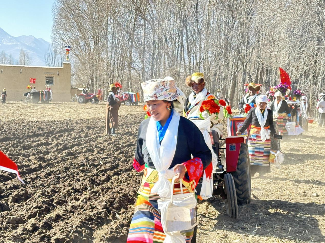 གཉའ་གཅོག་མཛད་སྒོ་སྤེལ་སོང་། ལོ་ལེགས་རྟེན་འབྲེལ་འགྲིག་སོང་།